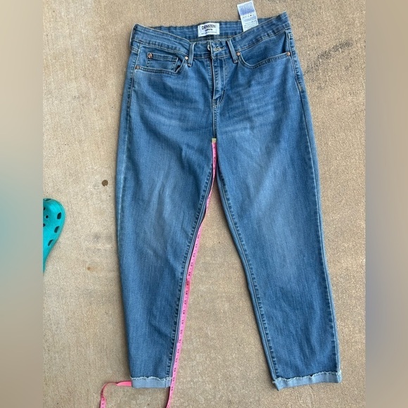 Boyfriend cut Levi’s - Picture 7 of 9